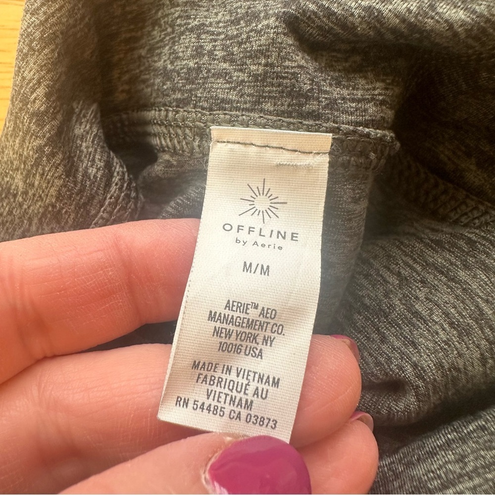 Offline By Aerie The Hugger Legging Hi-Rise Dark Gray Size M Medium Pockets - Picture 8 of 9